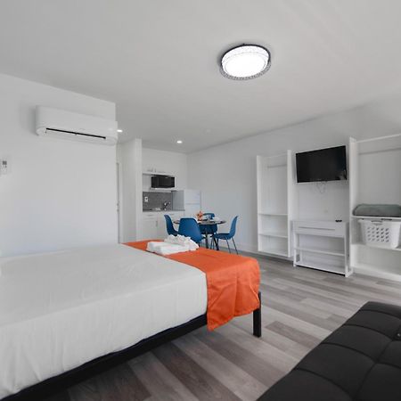 Amazing Balcony Studio At The Beach With Parking -M44 Голливуд Экстерьер фото